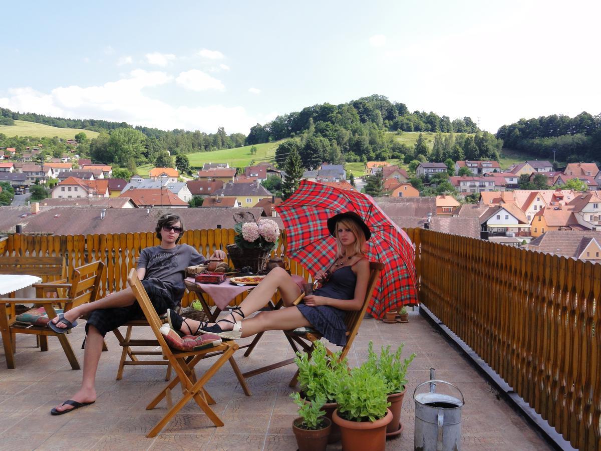 チェスキー クルムロフ Penzion Svojse Bed & Breakfast エクステリア 写真